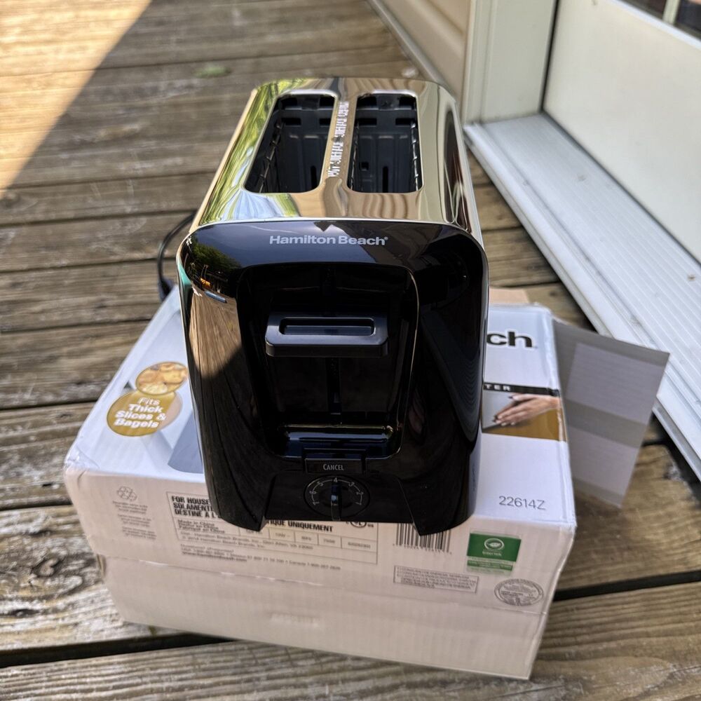 Hamilton Beach Cool Wall Two Sliced Toaster Model 22614Z New Silver/Black Color